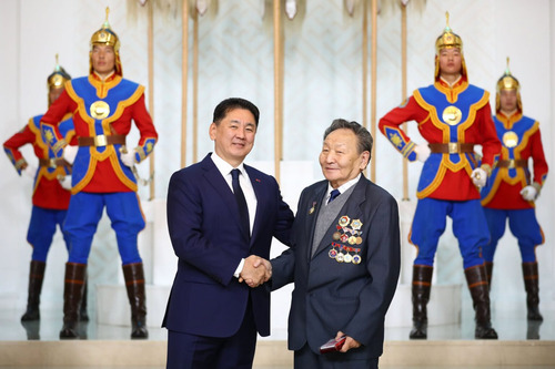 ubpress/image/2025/10/29/klv593oynawfk4ch/Кино